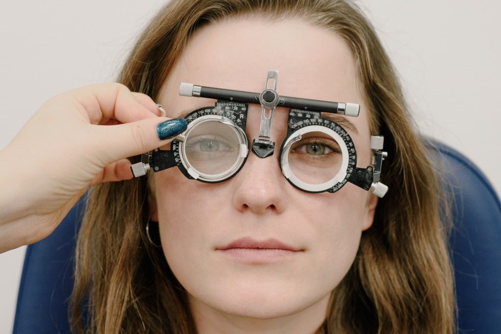 imagini cdt bratianu pitesti servicii medicale oftalmologie